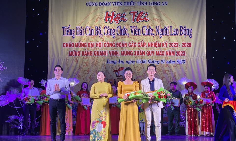 Bế mạc Hội thi tiếng hát cán bộ, công chức, viên chức, người lao động