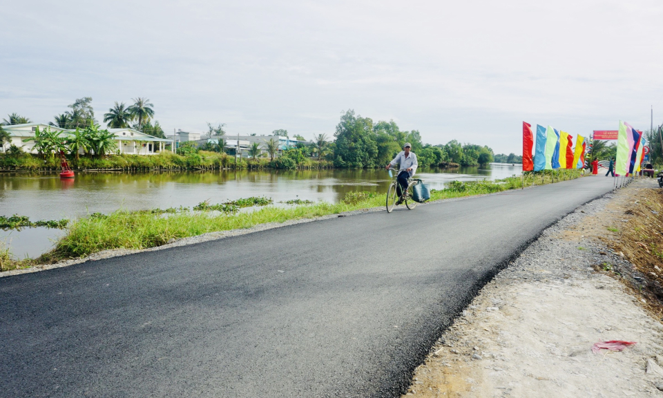 Bến Lức khánh thành tuyến đường giao thông nông thôn ấp 6A - 6B xã Lương Hòa