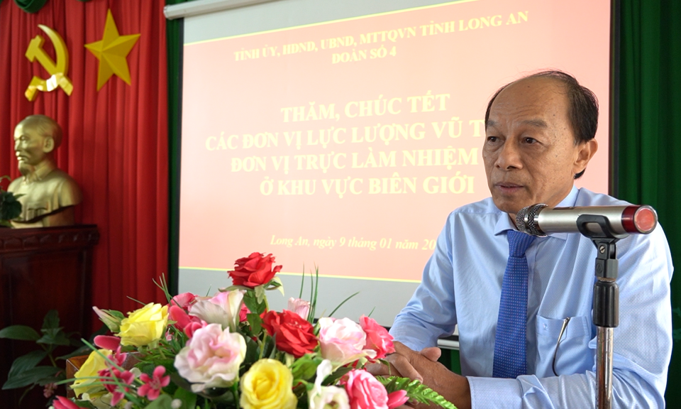 Lãnh đạo Tỉnh thăm, chúc Tết tại Đồn Biên phòng Sông Trăng huyện Tân Hưng