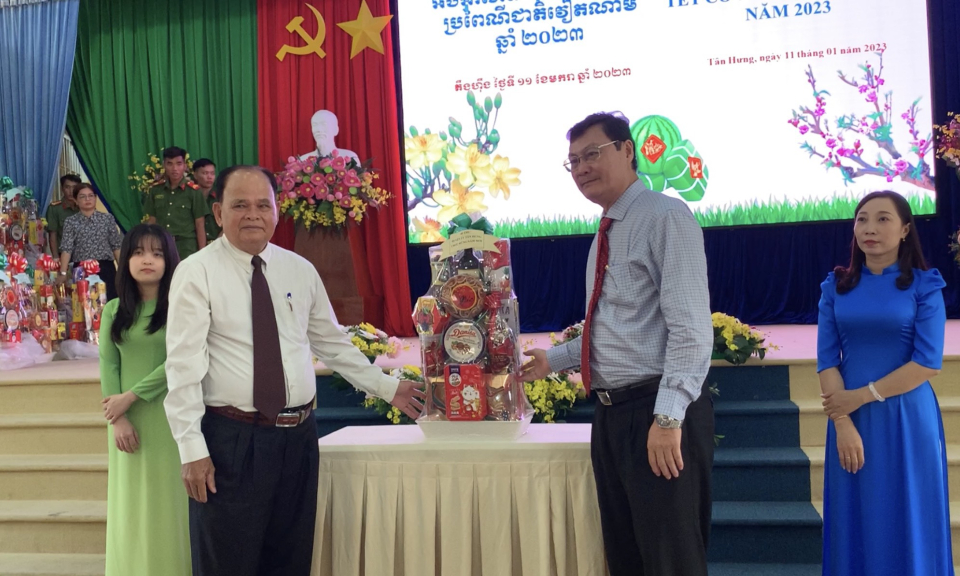 Tân Hưng họp mặt đối ngoại mừng Xuân Quý Mão 2023 
