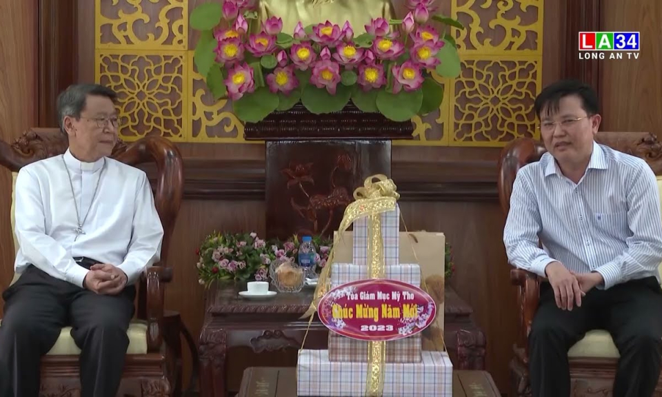 Phó Bí thư Thường trực Tỉnh ủy tiếp Giám mục Giáo phận Mỹ Tho