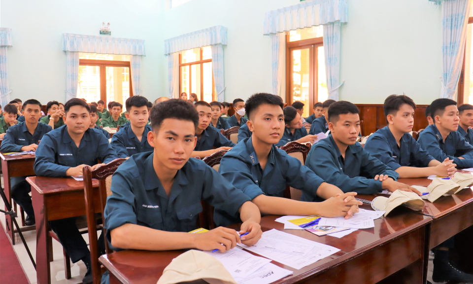 Cần Đước đón tiếp 165 quân nhân xuất ngũ về địa phương