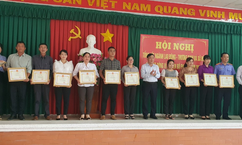Tân Thạnh tổng kết hoạt động Lao động, Thương binh và Xã hội năm 2022