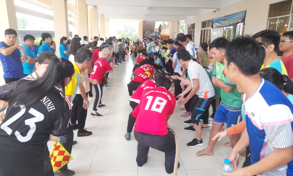 Tân Thạnh sôi nổi các giải thể thao mừng Đảng - mừng Xuân 2023