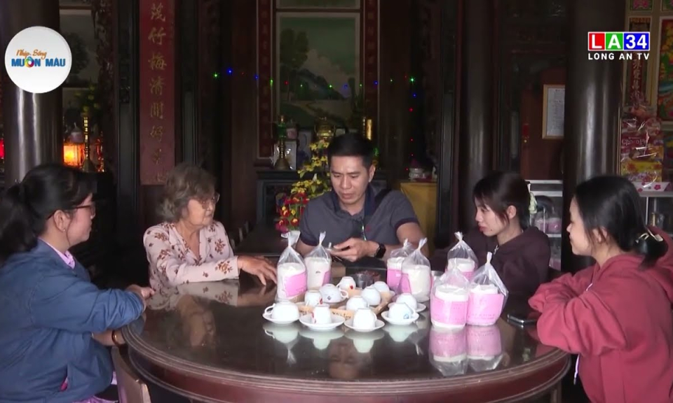 Trăm năm với chiếc bánh in Long Hựu