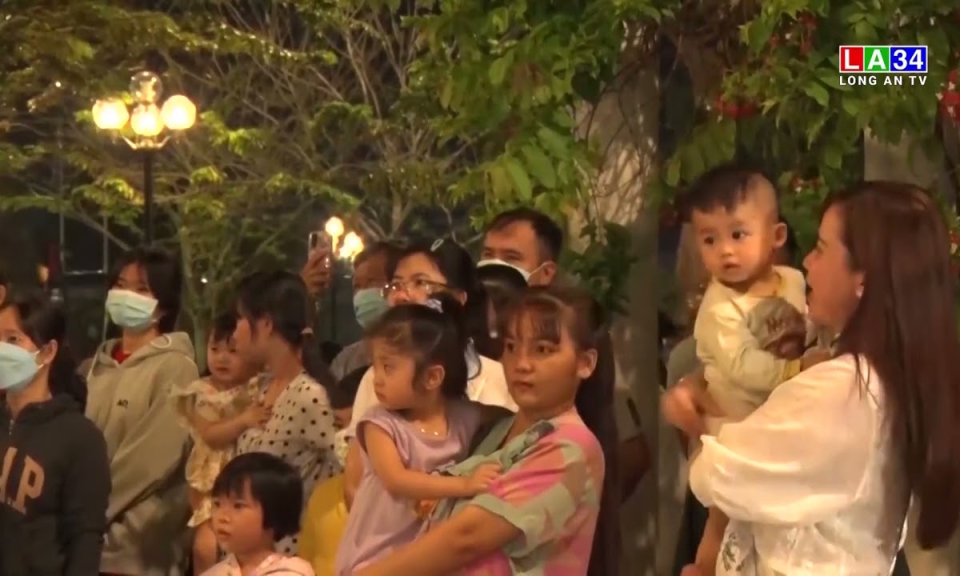TP Tân An: Khai mạc lễ hội Tết Việt 2023 tại công viên phường 2
