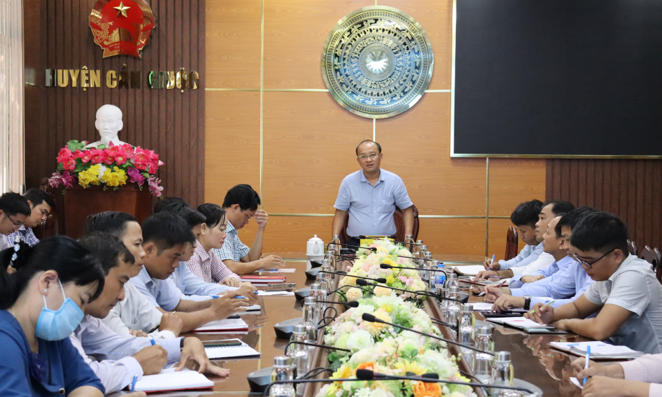 Cần Giuộc tăng cường xử lý rác dịp Tết Nguyên đán Quý Mão