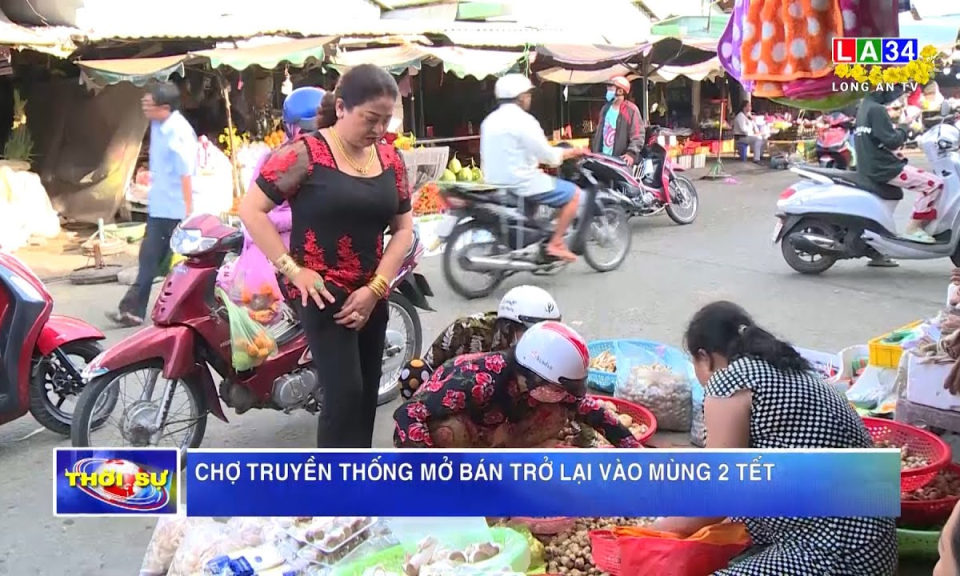 Chợ truyền thống mở bán trở lại vào mùng 2 Tết