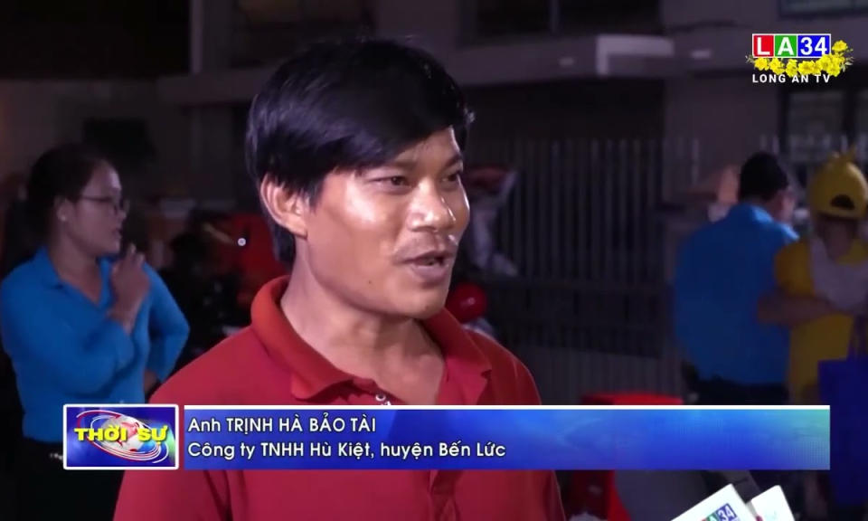 Mang Tết ấm áp đến cho công nhân khó khăn