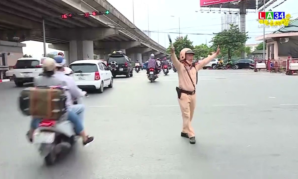 Bảo đảm ATGT khi người dân quay lại làm việc