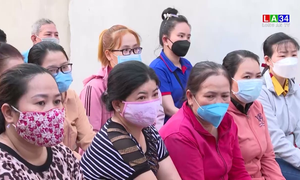 Long An huy động trên 100 tỷ đồng chăm lo Tết cho người dân