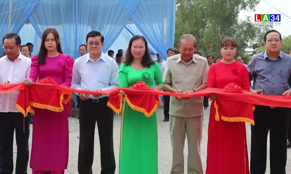 Mộc Hóa khánh thành đường liên huyện