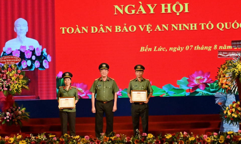 Phong trào toàn dân bảo vệ An ninh Tổ quốc một năm nhìn lại