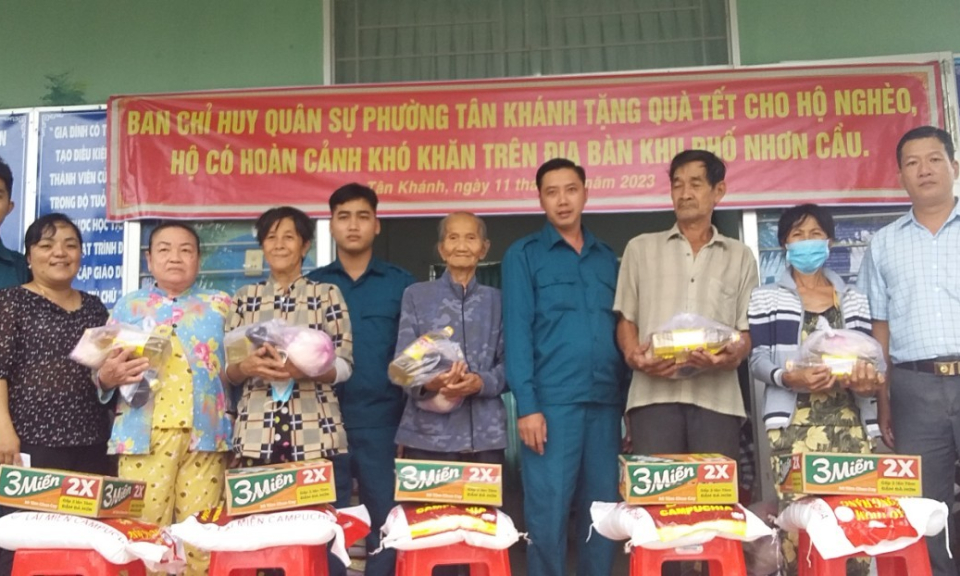 Phường Tân Khánh nỗ lực thực hiện công tác Dân Vận khéo dịp Tết Quý Mão 2023