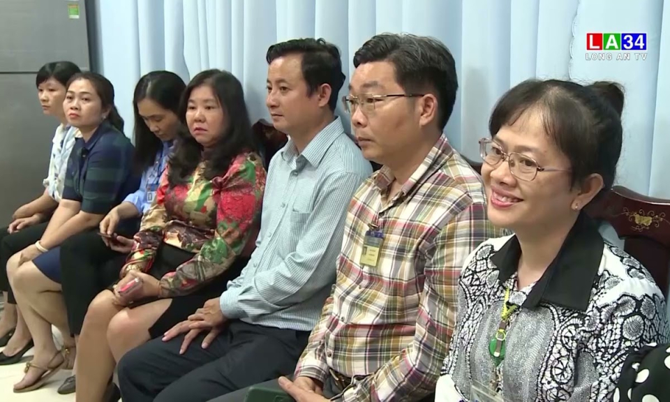Bí thư Tỉnh ủy thăm các đơn vị thuộc khối Văn hóa - Xã hội dịp đầu năm