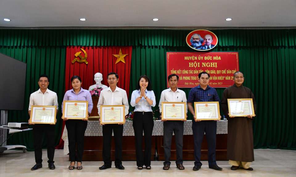 Đức Hòa tổng kết công tác Dân tộc - Tôn giáo, Quy chế dân chủ ở cơ sở 