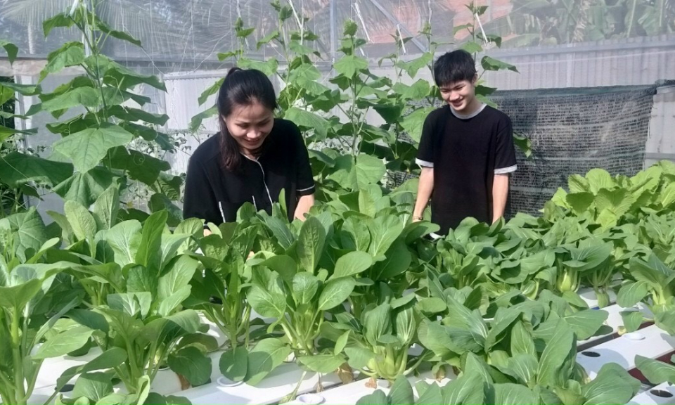  Phụ nữ Bến Lức tham gia sản xuất kinh doanh nông sản, thực phẩm an toàn