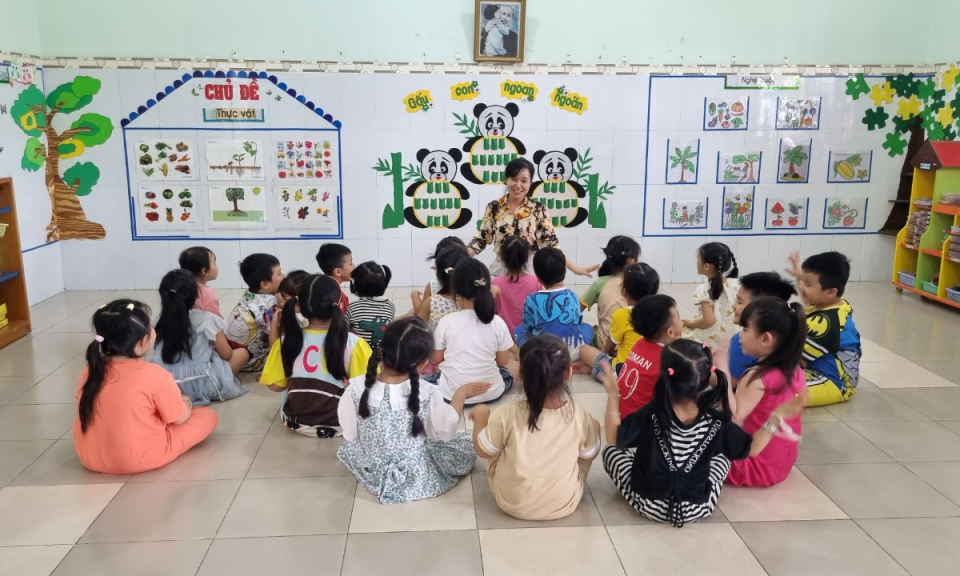 Trọn tuổi xuân với nghề nuôi dạy trẻ