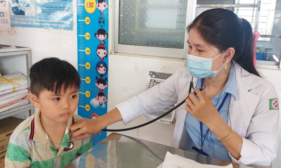 Trưởng trạm Y tế nhiệt tình, tâm huyết với nghề