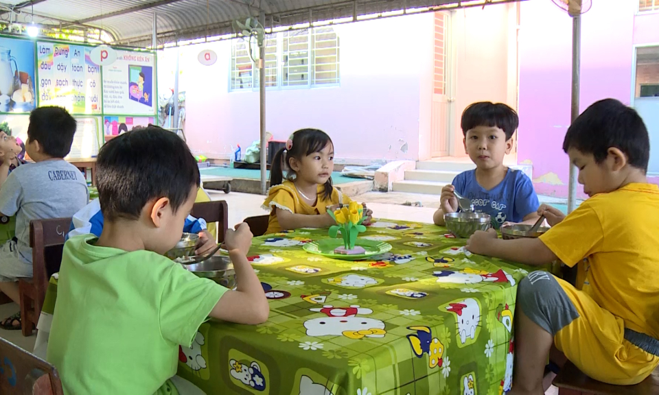 Tỷ lệ trẻ mầm non thừa cân, béo phì giảm hơn 2% so với đầu năm học