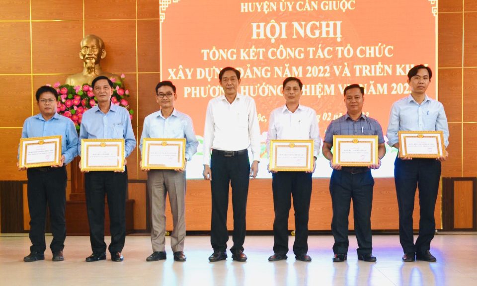 Cần Giuộc tổng kết công tác tổ chức xây dựng Đảng năm 2022
