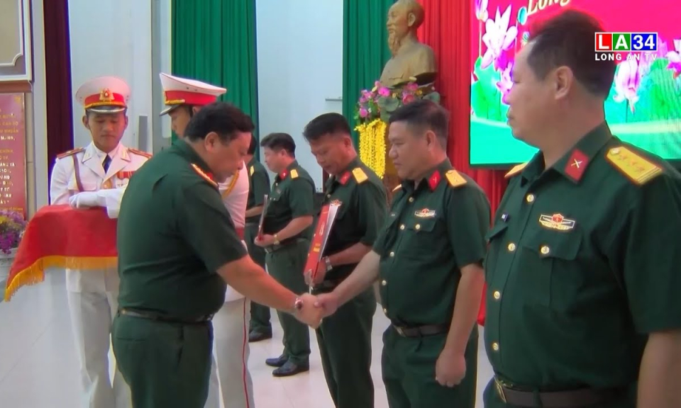 Bộ chỉ huy Quân sự tỉnh Long An tổ chức Hội nghị trao quyết định về nhân sự cán bộ