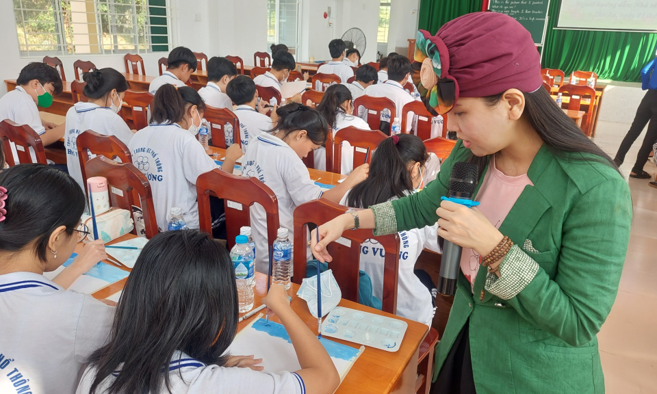 Thành phố Tân An: Chương trình tập huấn kiến thức, kỹ năng cho học sinh