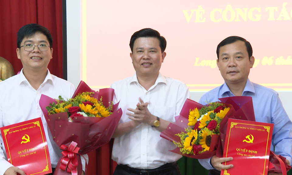Tỉnh ủy công bố quyết định về công tác cán bộ