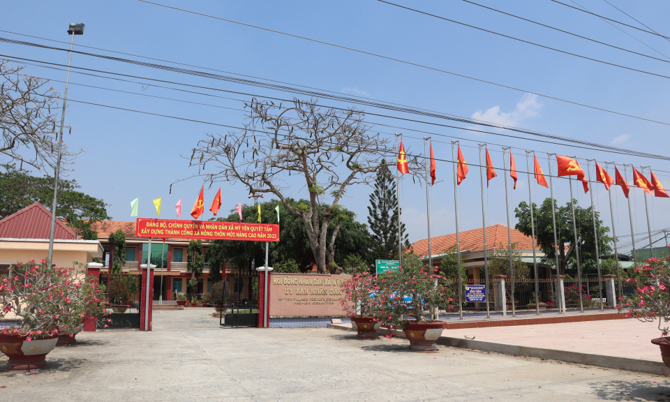 Chủ tịch UBND huyện Bến Lức kiểm tra kết quả thực hiện các tiêu chí Nông thôn mới nâng cao xã Mỹ Yên