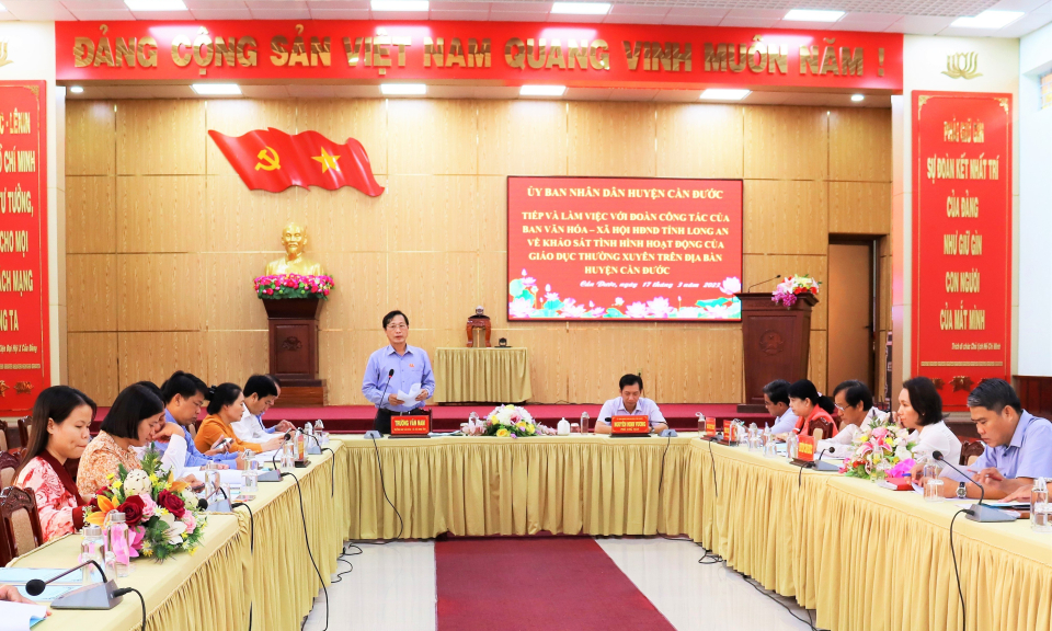 HĐND tỉnh khảo sát tình hình hoạt động giáo dục thường xuyên tại Cần Đước
