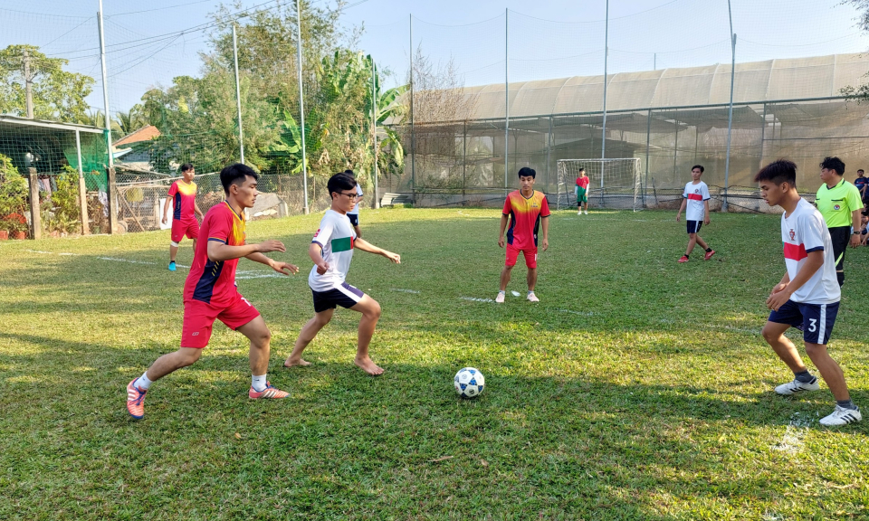 Thành phố Tân An: Giải bóng đá chào mừng ngày thành lập Đoàn TNCS Hồ Chí Minh