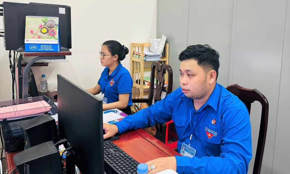 Bến Lức hưởng ứng Tuần lễ “Tự hào màu áo xanh tuổi trẻ”