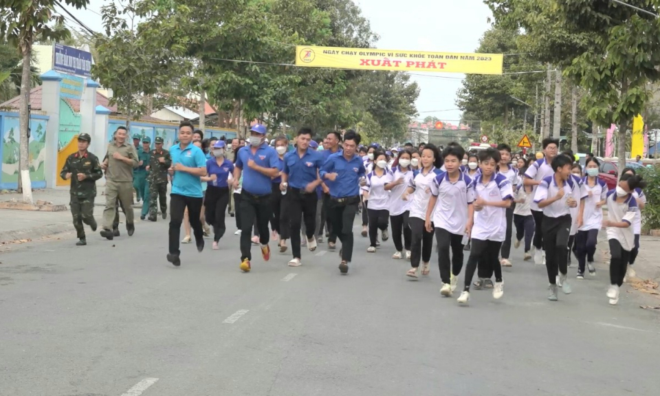 Tân Hưng phát động ngày chạy Olympic vì sức khỏe toàn dân năm 2023