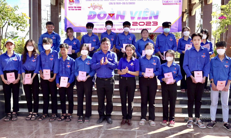 Thị trấn Tân Hưng tổ chức ngày Đoàn viên năm 2023