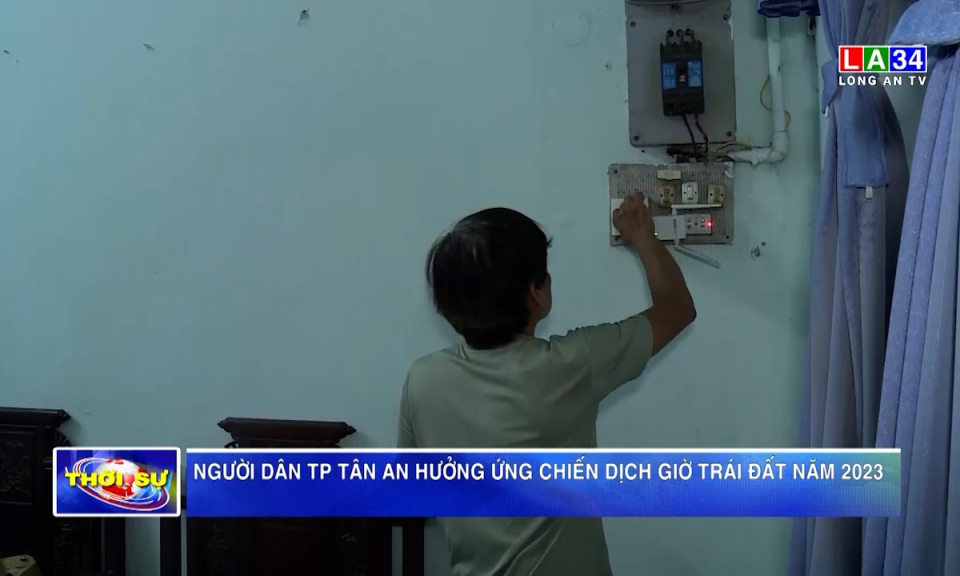 Người dân TP.Tân An hưởng ứng Chiến dịch Giờ Trái đất năm 2023