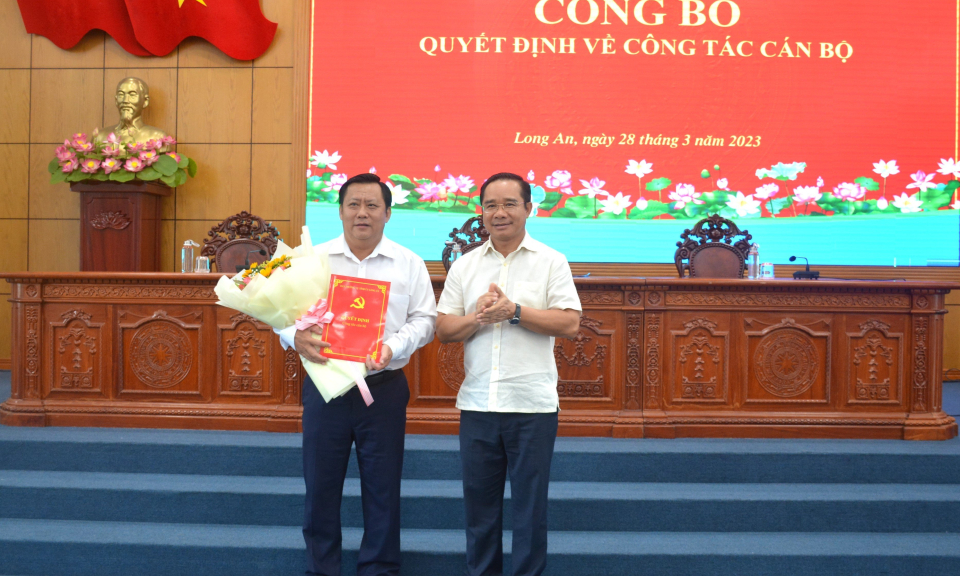Tỉnh ủy công bố Quyết định về công tác cán bộ