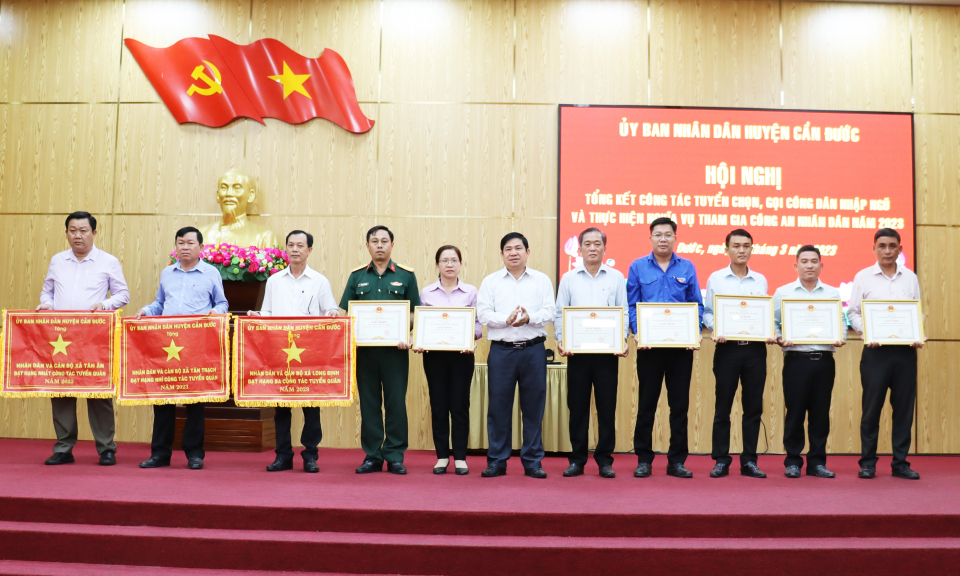 Cần Đước tổng kết công tác tuyển chọn, gọi công dân nhập ngũ năm 2023
