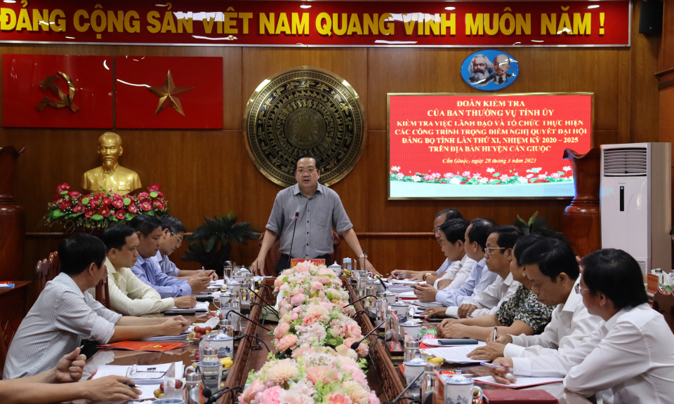 Tỉnh ủy kiểm tra thực hiện các công trình trọng tại huyện Cần Giuộc