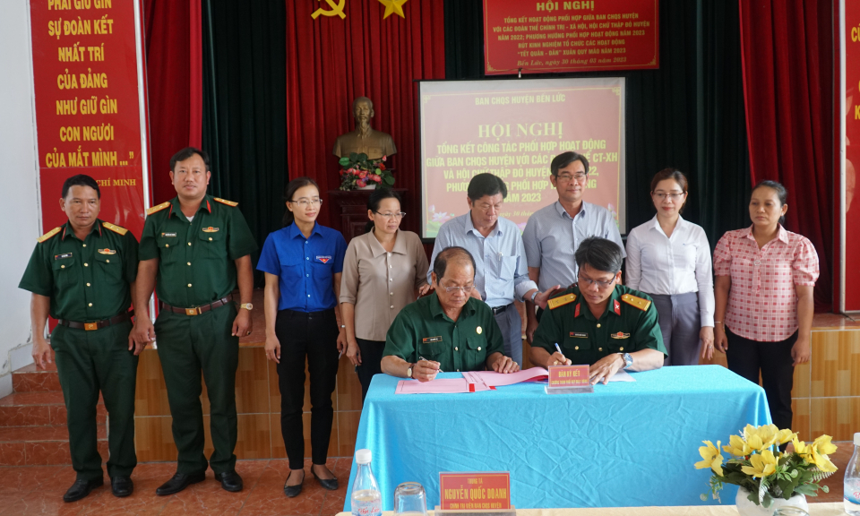 Bến Lức tổng kết công tác phối hợp hoạt động giữa Ban CHQS huyện với các Đoàn thể