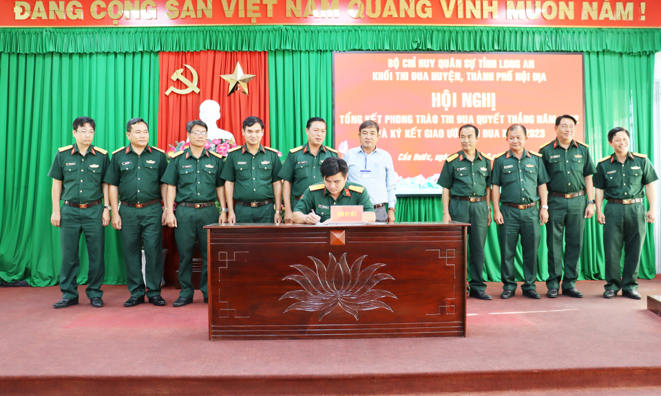 Khối quân sự huyện, thành phố tổng kết phong trào thi đua quyết thắng 