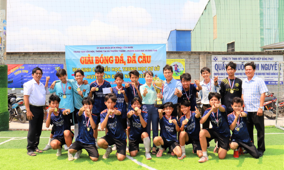 Cần Đước tổ chức Giải bóng đá học sinh Tiểu học và THCS năm 2023