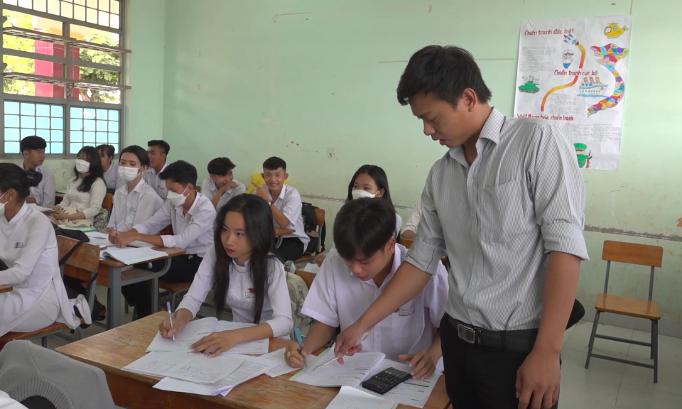 Tân Hưng tập trung ôn thi tốt nghiệp THPT năm 2023