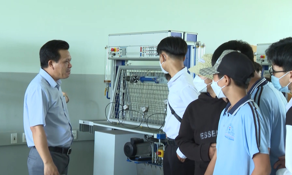 Các cơ sở giáo dục chủ động tổ chức cho học sinh tham quan, học tập trải nghiệm