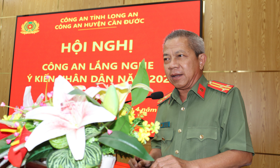 Công an huyện Cần Đước lắng nghe ý kiến người dân vùng hạ  
