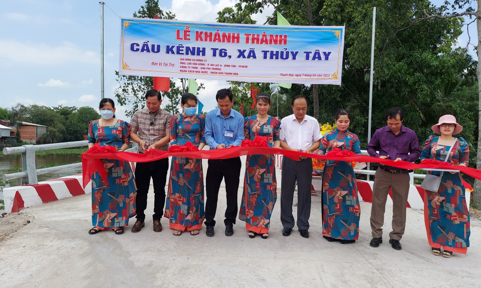 Thạnh Hóa khánh thành đưa vào sử dụng cầu nông thôn