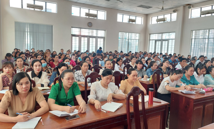 Thành phố Tân An tập huấn tuyên truyền phổ biến giáo dục pháp luật trong nhà trường