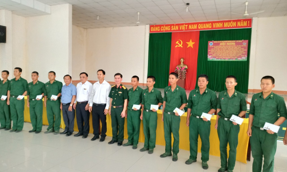 Thạnh Hóa, Thủ Thừa thăm chiến sĩ mới tại Tiểu đoàn huấn luyện cơ động - Bộ Chỉ huy Bộ đội biên phòng Long An