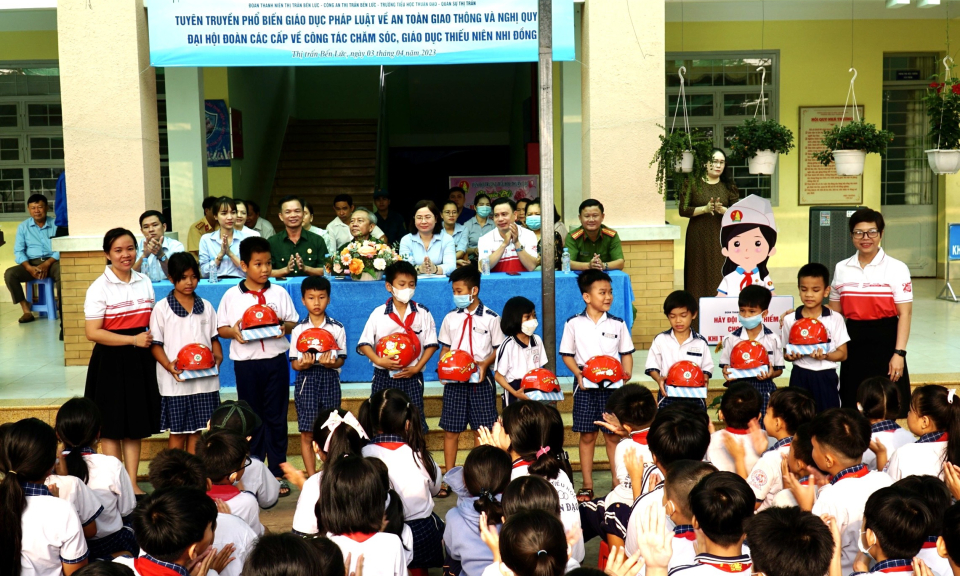 Tuyên truyền An toàn giao thông cho học sinh tiểu học