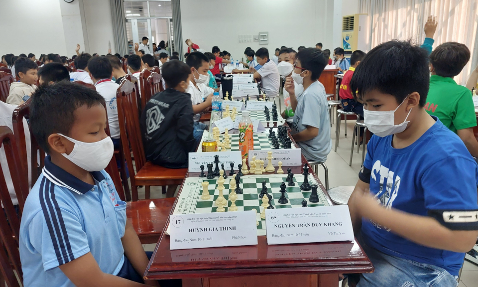 Thành phố Tân An tổ chức giải vô địch cờ vua các nhóm tuổi