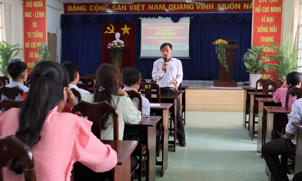 Cần Đước tập huấn hướng dẫn viên văn hóa - lịch sử năm 2023